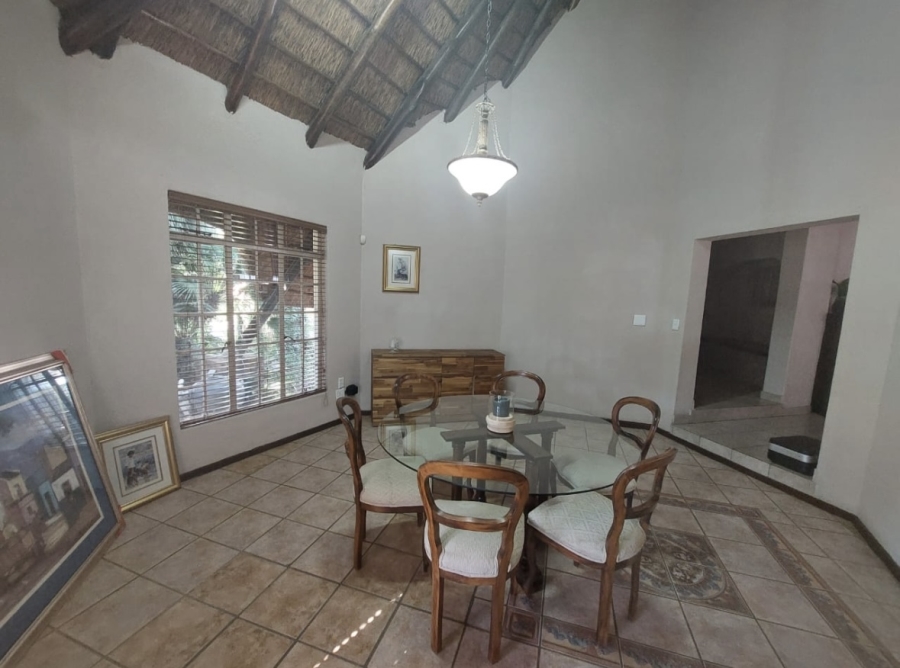 To Let 4 Bedroom Property for Rent in Flamwood North West